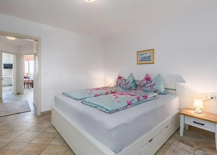 Idyllisches Nur 250 Meter Zum Mit Pool, Meerblick, Grillbereich, Liegen Apartment *